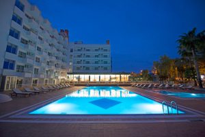 Letovanje Turska autobusom, Kusadasi, Hotel Ayma Beach resort&Spa,bazen noću